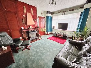 Lounge- click for photo gallery